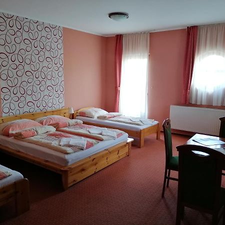 Medgyaszay Panzio Bed & Breakfast Kanije Dış mekan fotoğraf